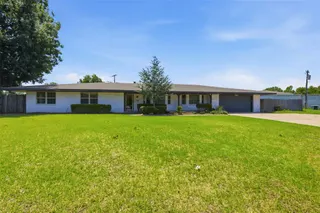 Sold home at 1637 Pecan Avenue