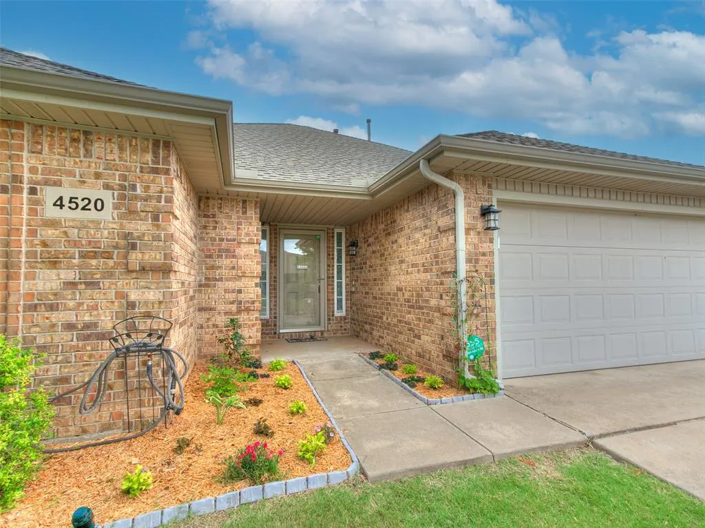 Photo 2 — 4520 SE 79th Terrace, Oklahoma City, OK 73135