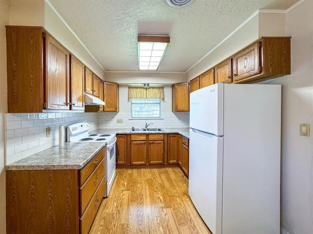 Photo 9 — 2213 Dakota Street, Norman, OK 73069
