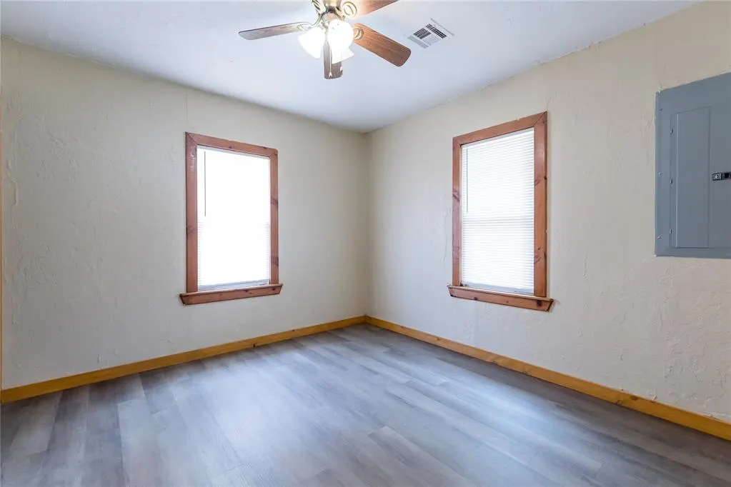 Photo 5 — 1005 N Adams Avenue, Elk City, OK 73644