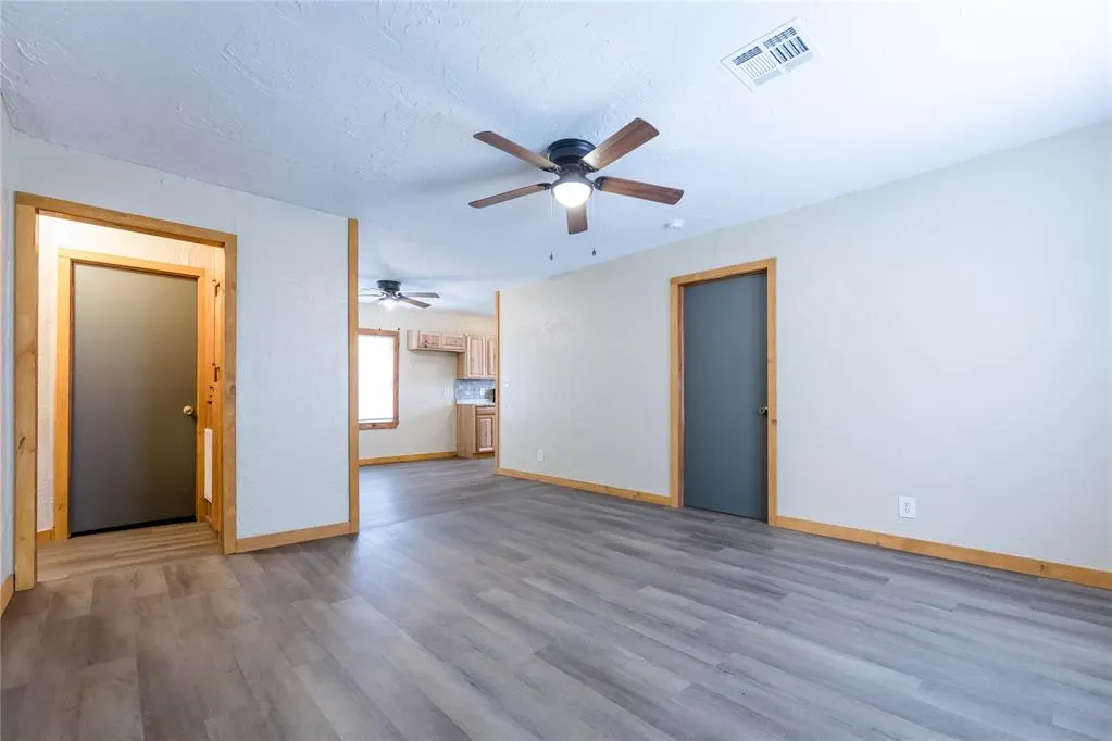 Photo 7 — 1005 N Adams Avenue, Elk City, OK 73644