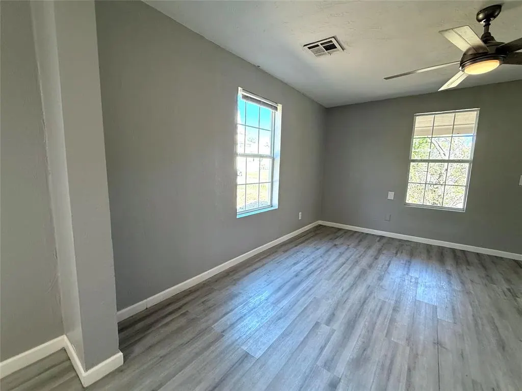 Photo 12 — 423 Loy Street, Meeker, OK 74855