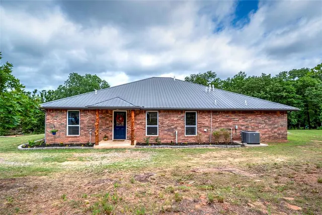 Photo 3 — 340540 E 900 Road, Chandler, OK 74834
