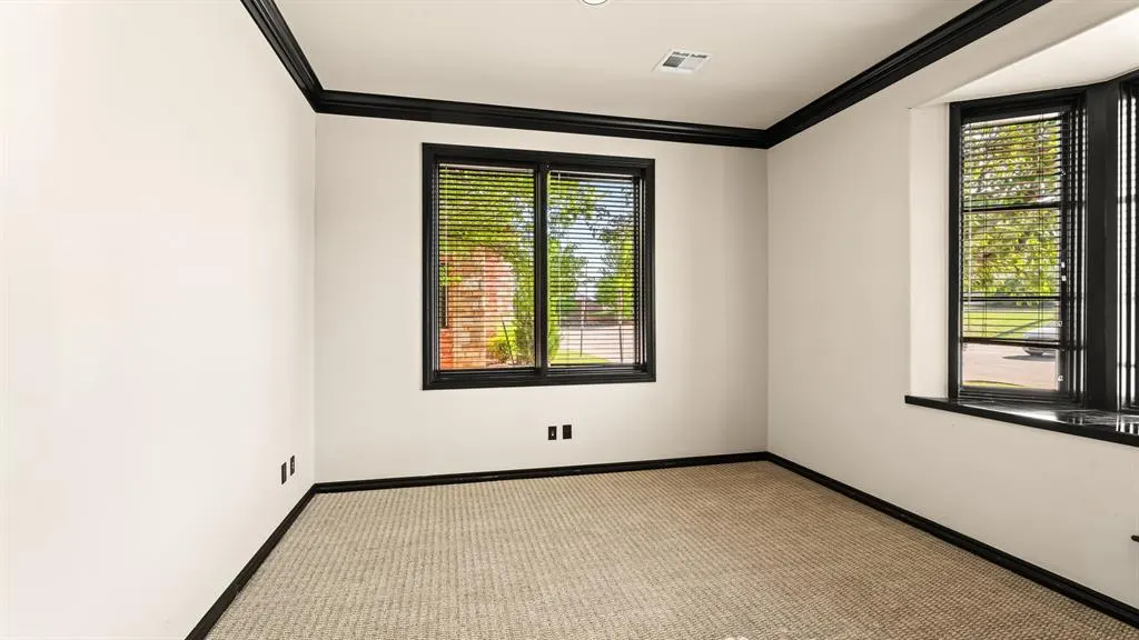 Photo 6 — 14000 N Western Avenue, Edmond, OK 73013