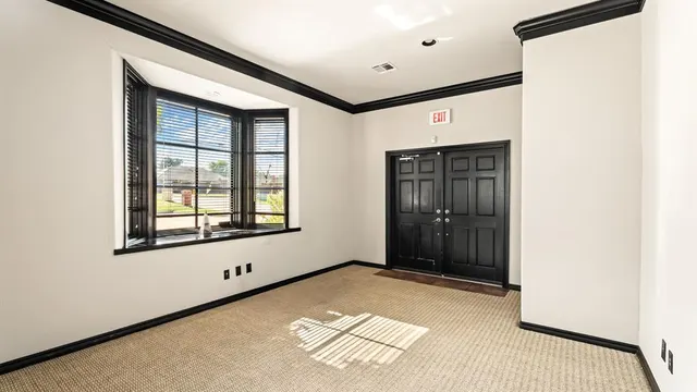 Photo 7 — 14000 N Western Avenue, Edmond, OK 73013