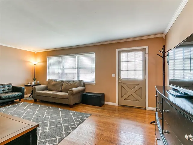 Photo 5 — 3020 NW 70th Street, Oklahoma City, OK 73116