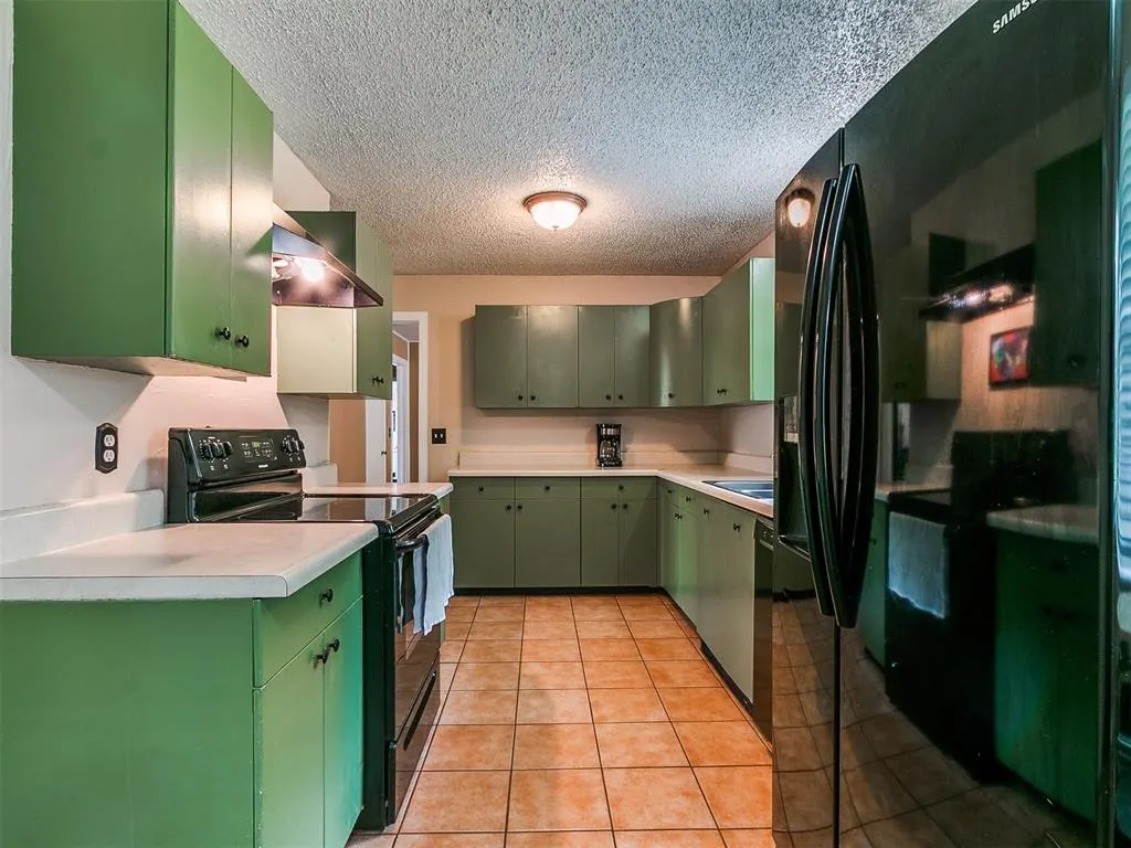 Photo 13 — 3020 NW 70th Street, Oklahoma City, OK 73116