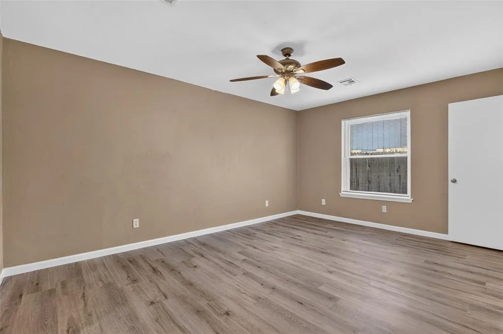 Photo 12 — 2109 Oakvista Circle, Norman, OK 73071