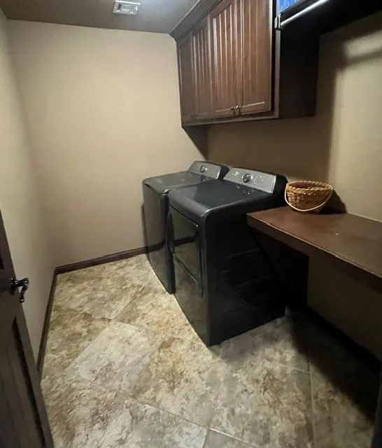 Photo 12 — 6409 Bent Wood Drive, Oklahoma City, OK 73169