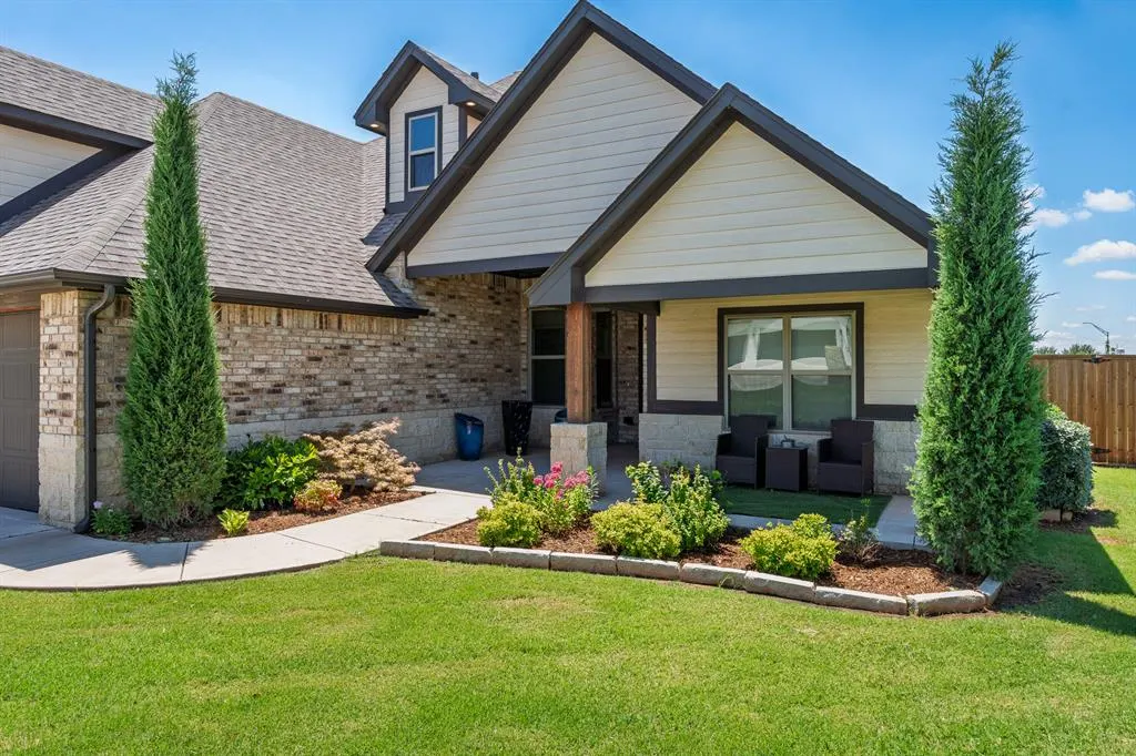 Photo 2 — 812 Fox Hollow Street, Norman, OK 73069