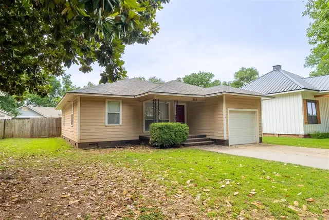 Photo 2 — 205 Chestnut Street, Pauls Valley, OK 73075