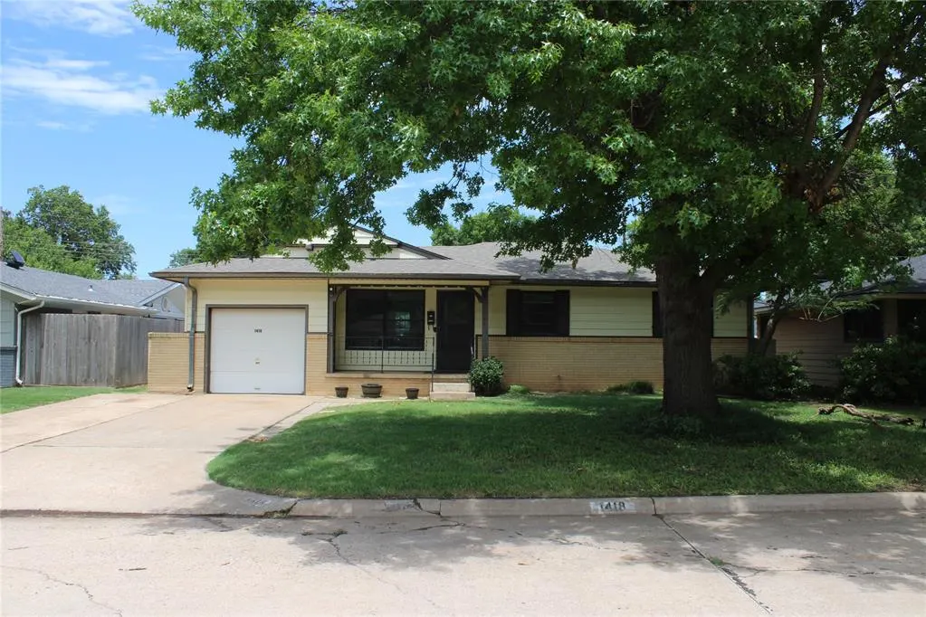 Front exterior — 1418 Gannon Avenue, Enid, OK 73703