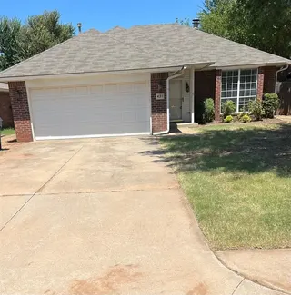 Sold home at 421 W 10th Street