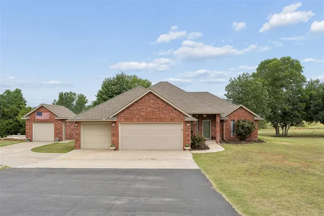 Front exterior — 1621 Four Lakes Drive, Blanchard, OK 73010