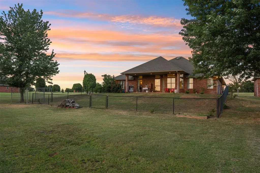 Photo 5 — 1621 Four Lakes Drive, Blanchard, OK 73010