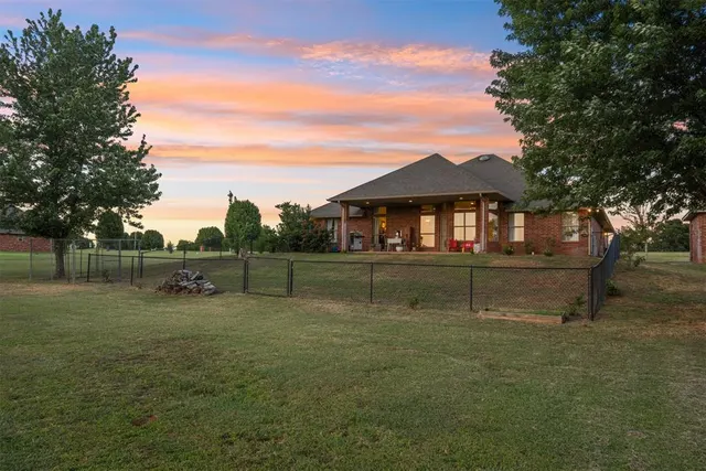 Photo 5 — 1621 Four Lakes Drive, Blanchard, OK 73010