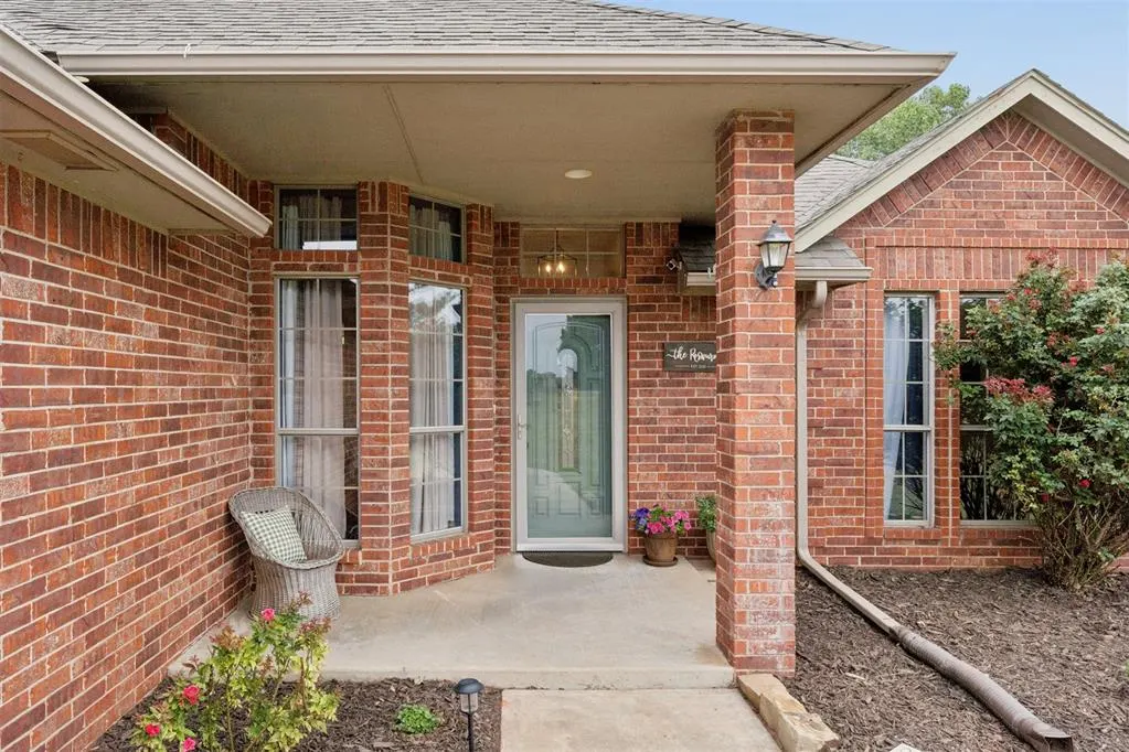 Photo 9 — 1621 Four Lakes Drive, Blanchard, OK 73010
