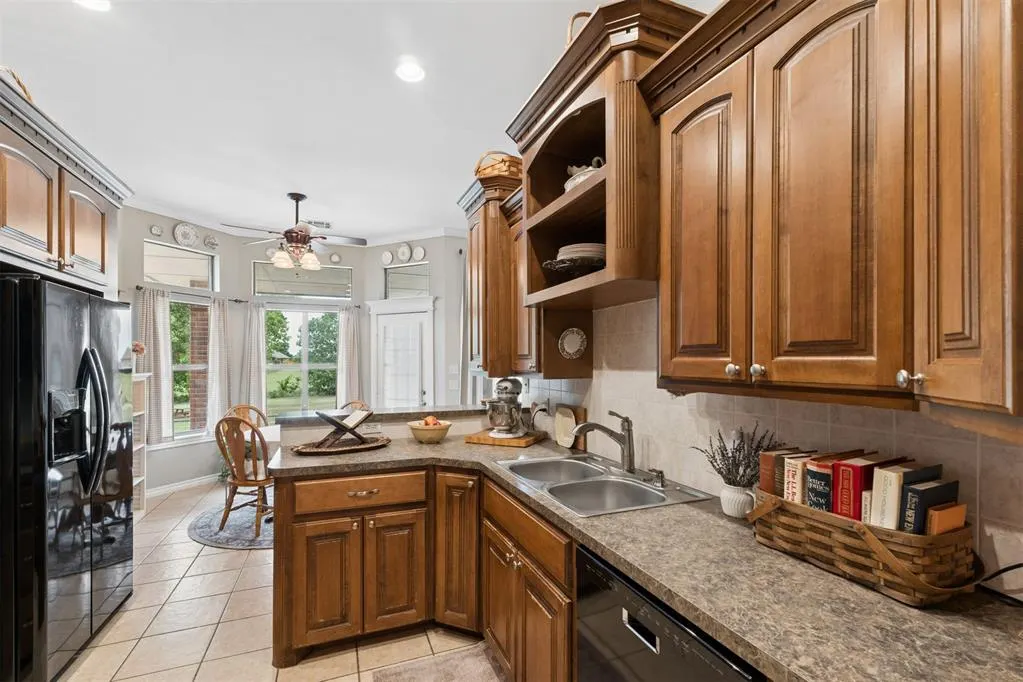 Photo 16 — 1621 Four Lakes Drive, Blanchard, OK 73010