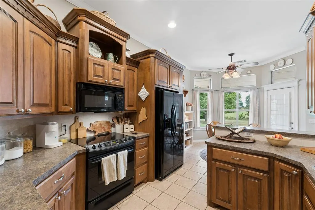 Photo 17 — 1621 Four Lakes Drive, Blanchard, OK 73010