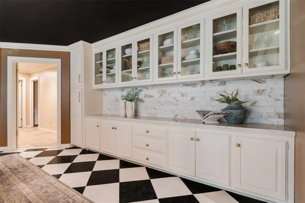 Photo 10 — 3816 Coachman Road, Edmond, OK 73013
