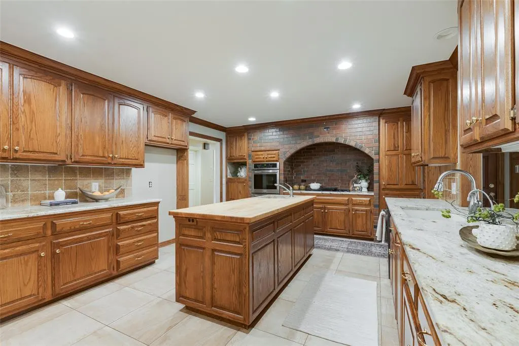 Photo 15 — 3816 Coachman Road, Edmond, OK 73013