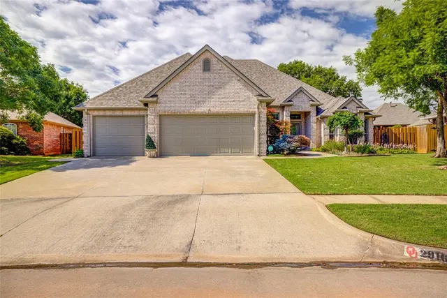 Photo 2 — 2916 Misty Ridge Drive, Norman, OK 73071