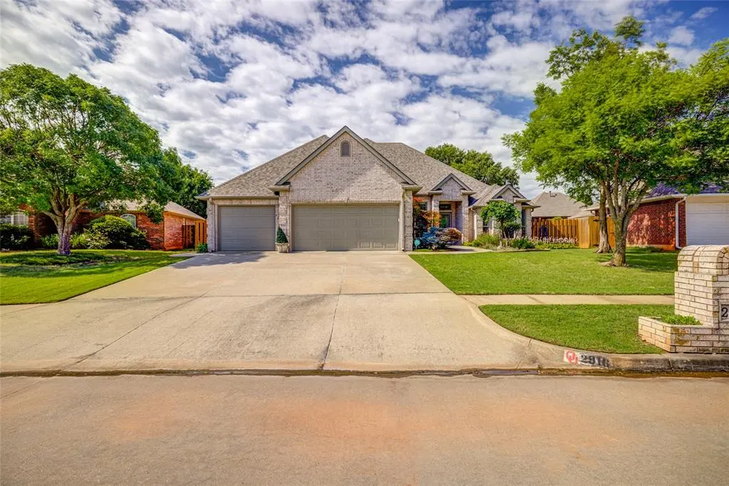 Photo 3 — 2916 Misty Ridge Drive, Norman, OK 73071