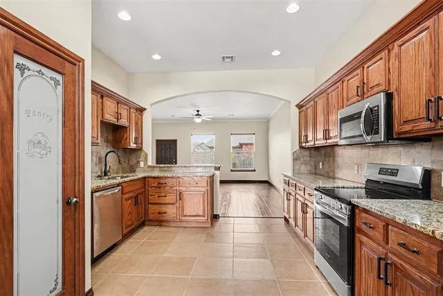 Photo 5 — 6301 Bentley Drive, Oklahoma City, OK 73169
