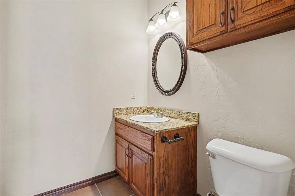 Photo 6 — 6301 Bentley Drive, Oklahoma City, OK 73169