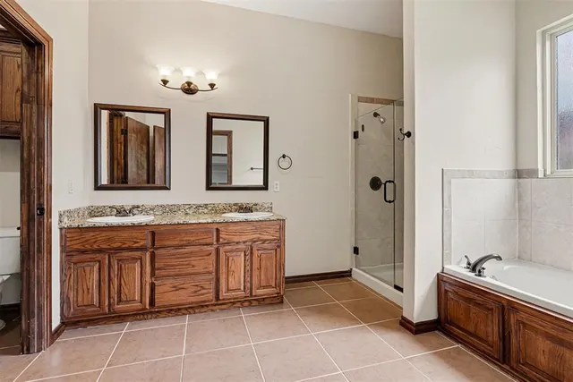 Photo 8 — 6301 Bentley Drive, Oklahoma City, OK 73169