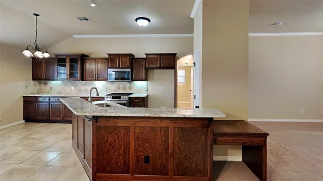 Photo 7 — 9315 Peachtree Lane, Oklahoma City, OK 73130