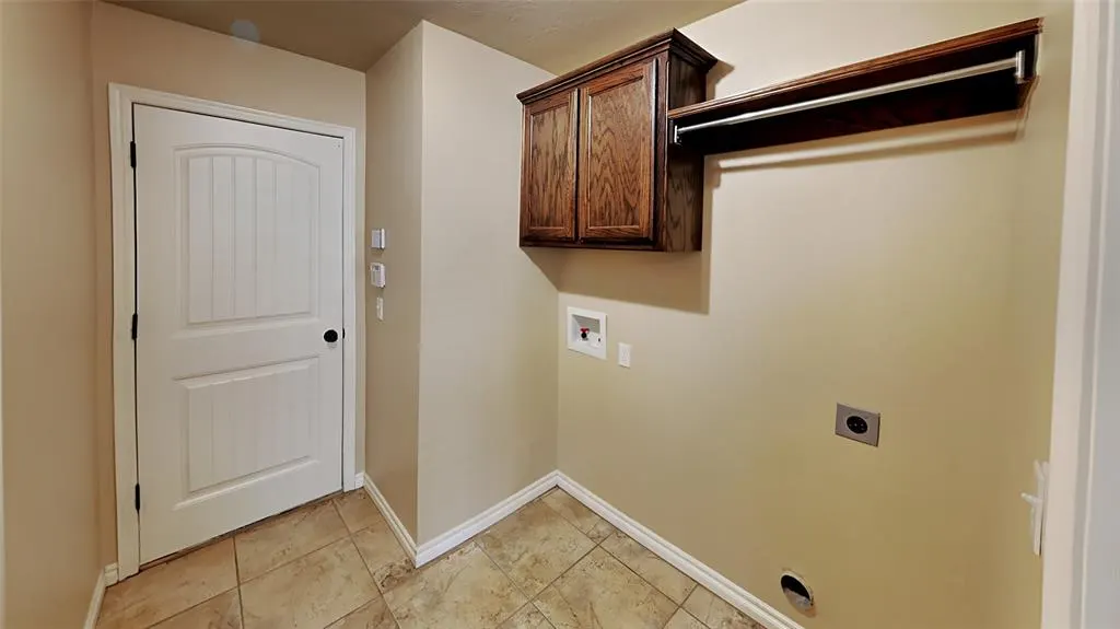 Photo 18 — 9315 Peachtree Lane, Oklahoma City, OK 73130