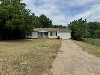 Sold home at 107 W Juneau Street