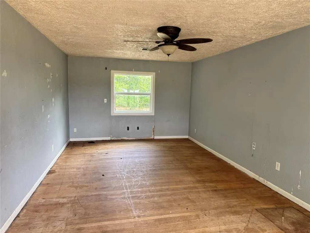Photo 2 — 107 W Juneau Street, Purcell, OK 73080