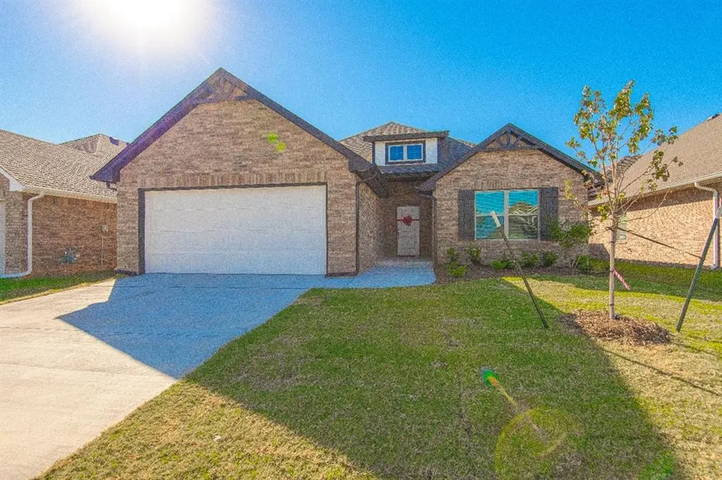 Photo 2 — 12101 Katie Ridge Road, Yukon, OK 73099
