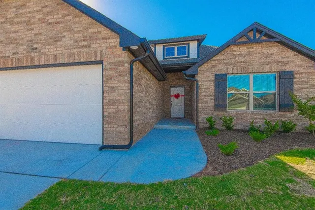 Photo 3 — 12101 Katie Ridge Road, Yukon, OK 73099
