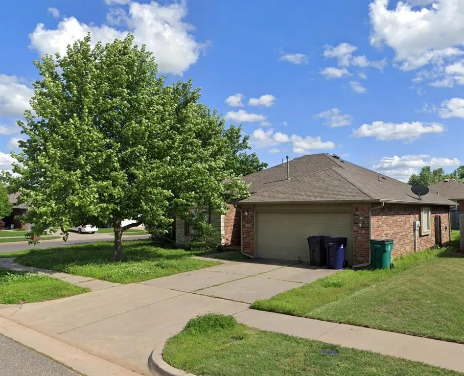 Front exterior — 10700 NW 32nd Street, Yukon, OK 73099