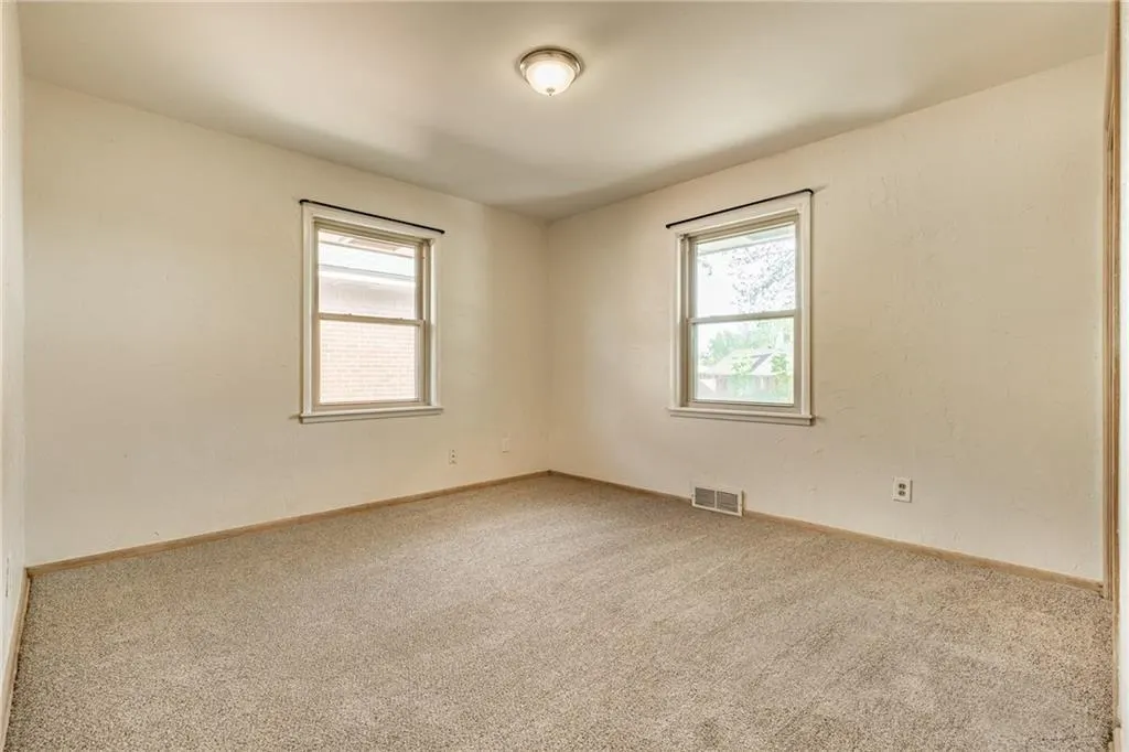 Photo 11 — 205 Tullahoma Drive, Edmond, OK 73034