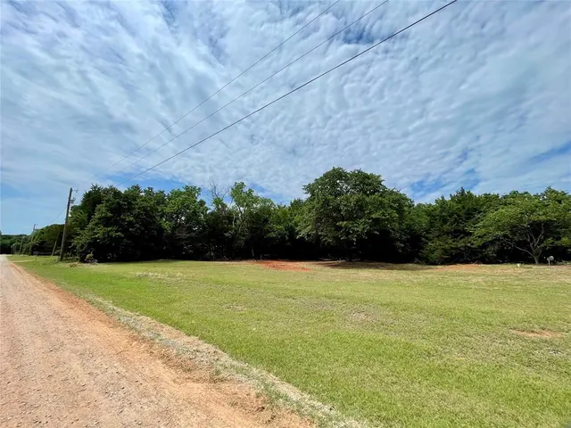 Photo 2 — 9501 E Cedar Hills Estates, Noble, OK 73068
