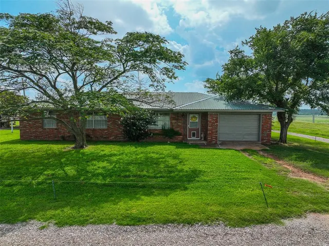 Photo 4 — 26252 Highway 19, Maysville, OK 73057