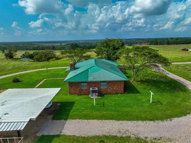 Photo 5 — 26252 Highway 19, Maysville, OK 73057