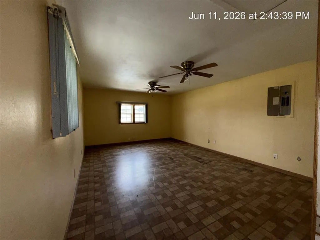 Photo 8 — 202 Redbud Drive, Anadarko, OK 73005