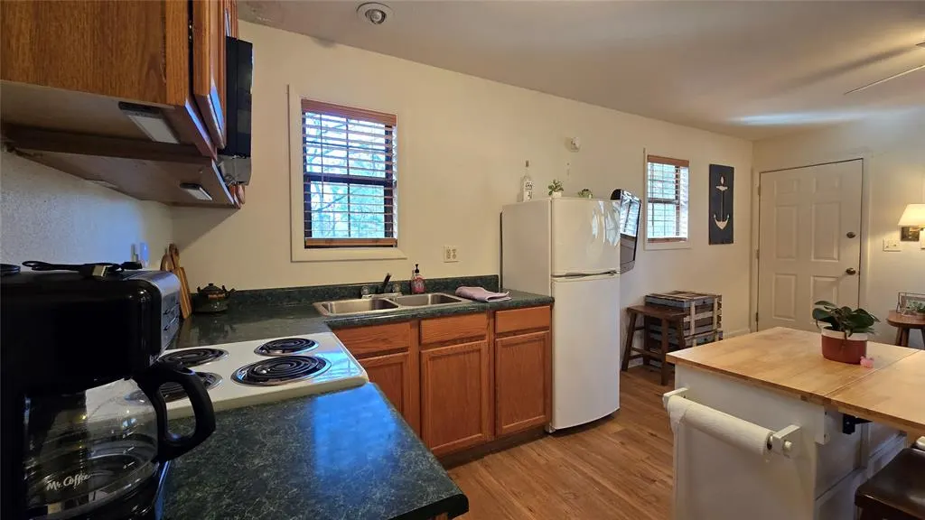 Photo 11 — 240 W French Street, Eufaula, OK 74432