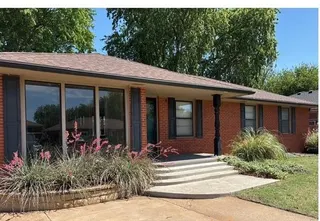 Sold home at 323 Hayden Boulevard
