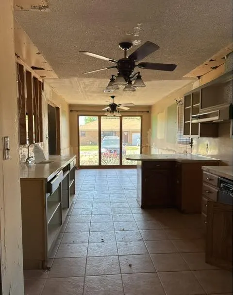 Photo 3 — 323 Hayden Boulevard, Elk City, OK 73644
