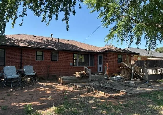 Photo 12 — 323 Hayden Boulevard, Elk City, OK 73644