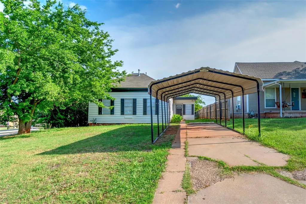 Photo 3 — 324 W 5th Street, Chandler, OK 74834