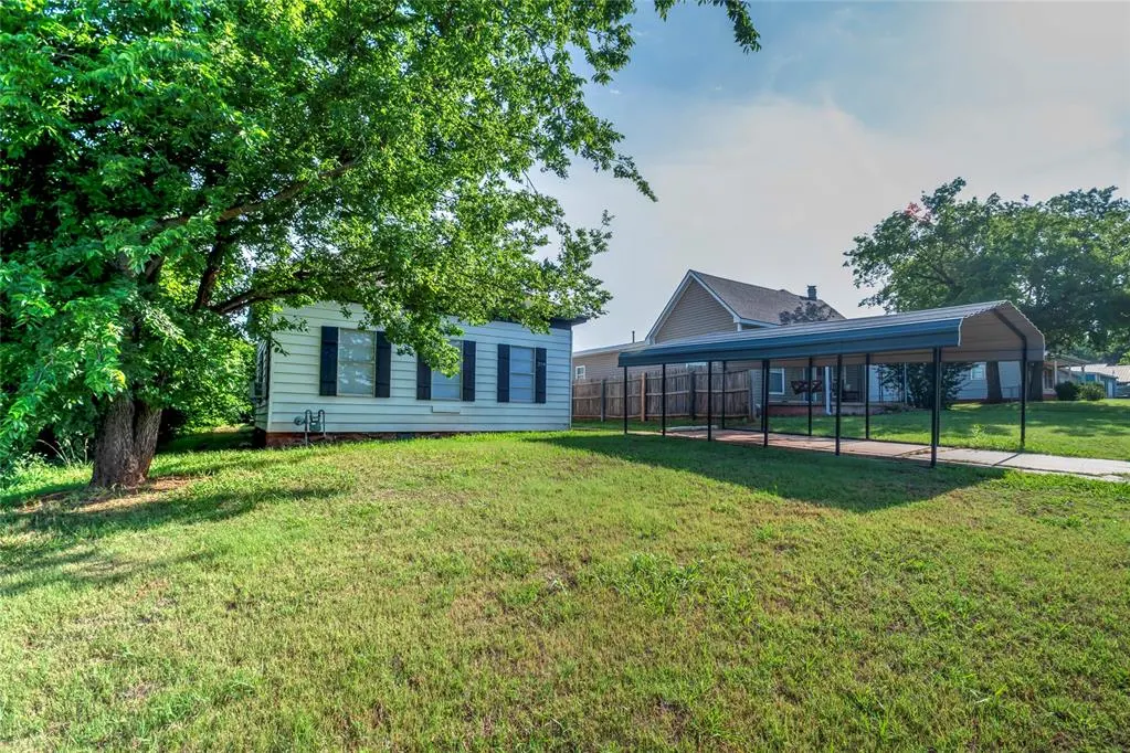 Photo 4 — 324 W 5th Street, Chandler, OK 74834
