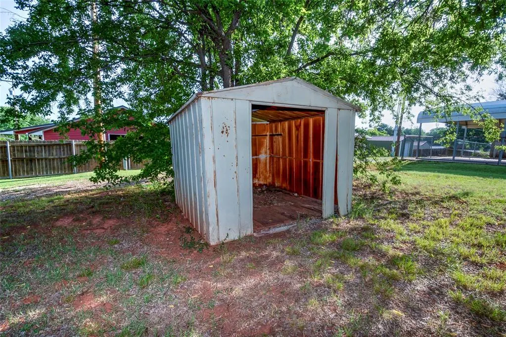 Photo 21 — 324 W 5th Street, Chandler, OK 74834