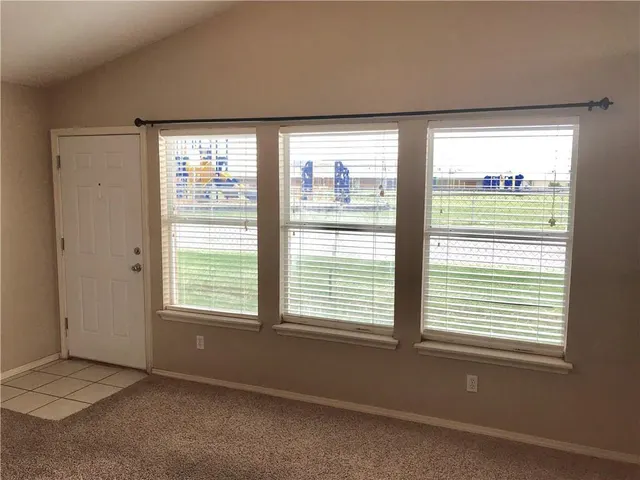 Photo 4 — 1107 N Piedmont Road J, Piedmont, OK 73078